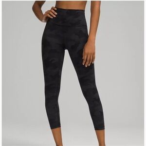 Lululemon Women’s Camo Leggings with High-Rise Sz 6